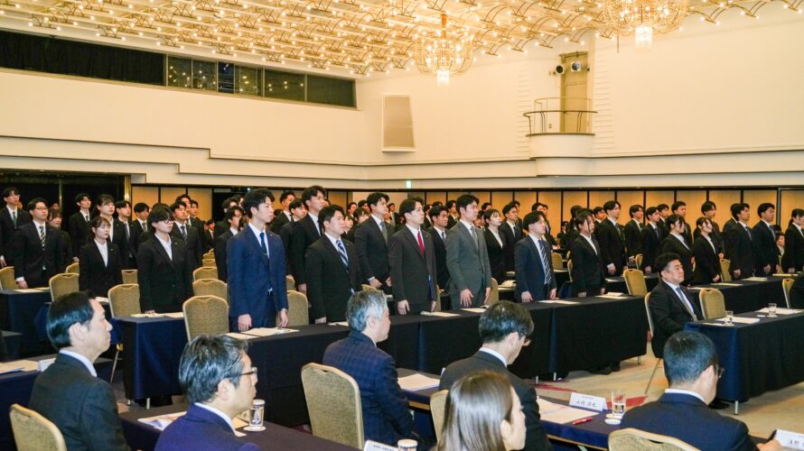 2026年度入社式　過去最多81名が入社し、社員数1064名へ